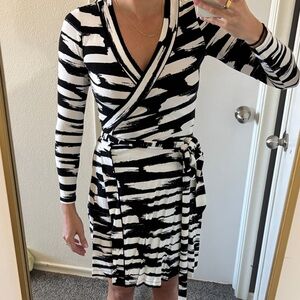 Banana Republic Black and White Long Sleeve Wrap Dress